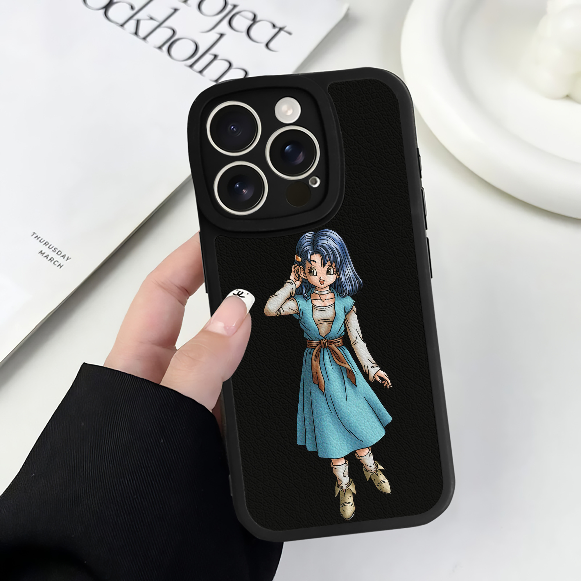 （画像用） ドラゴンクエスト Doragon Kuesuto Dragon Quest 【iPhone 16シリーズ対応】シリコンスマホケース（レザー調） 材質：シリコン